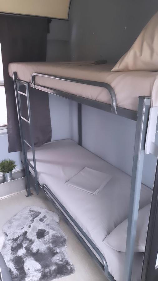 Hostel Balkan Express ซาเกร็บ ภายนอก รูปภาพ
